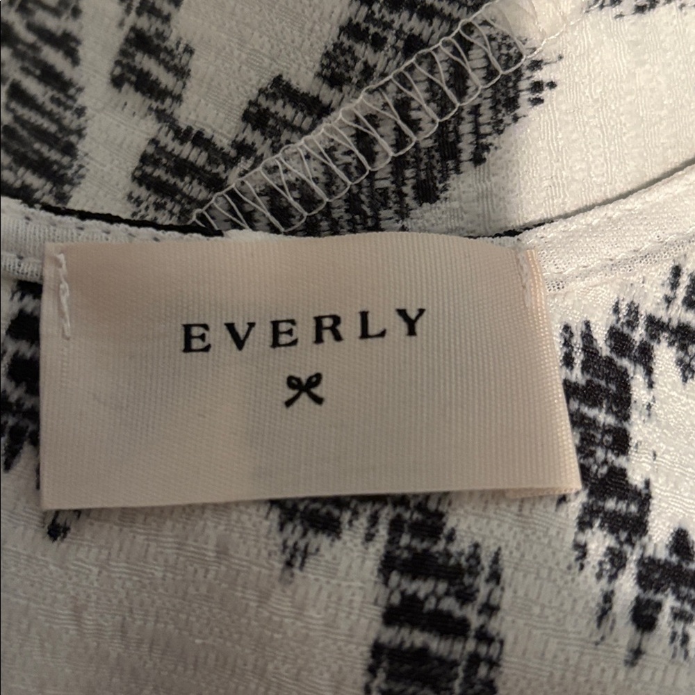EVERLY-TRIBAL PRINT SLEEVELESS DRESS size M - Picture 8 of 8